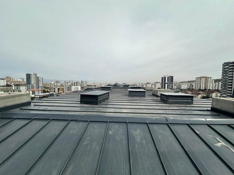 Aktan Bilişim Tek A.Ş. 500 m² Tek Katman Metal Kenet Çatı Uygulaması
